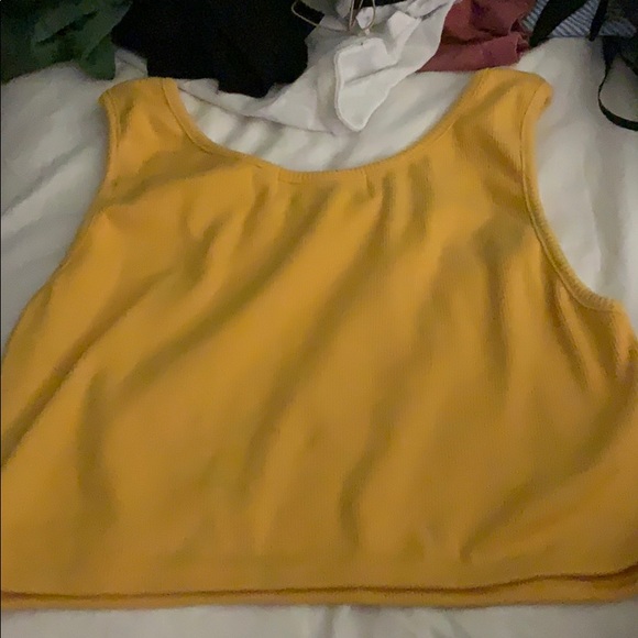 Yellow Top - Picture 2 of 2